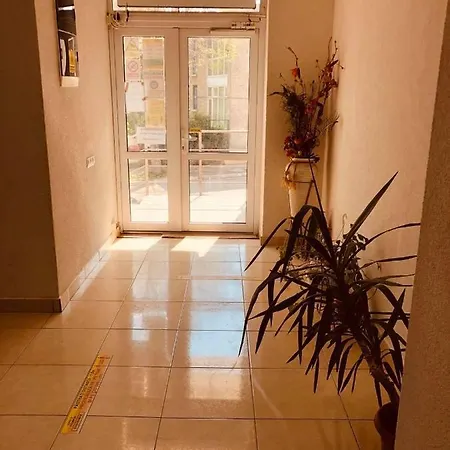 Casa Lorenzo Hotel *